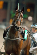 2372