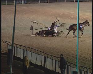 Stjärnkusken Claes Svensson skadades i en olycka på Mantorptravet på måndagen. Foto: Kanal 75