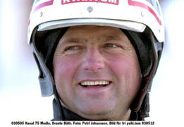 Svante Båth selar ut tre hästar inom V65-spelet på Solvalla på onsdag. Bästa vinstchansen är Luxury Ås i fjärde avdelningen.Foto: Petri Johansson
