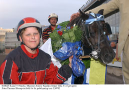 Ponnymästare. Jimmy Seppälä och Maxmer.Foto: Thomas Blomqvist