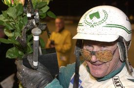 Lennart Forsberg har jobbat med hästar i hela sitt yrkesverksamma liv. 58 år gammal vann han sitt livs största lopp, Breeders´Crown i Örebro.Foto: Thomas Blomqvist