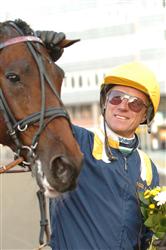 Stig H Johansson får chansen igen bakom Scarlet Knight. Foto: Petri Johansson