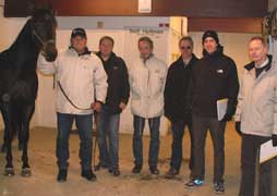 En meriterad grupp samlade:Kriterievinnaren Jaded, Stefan Hultman och de fem finalisterna i Guldstallet 2005.