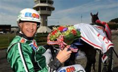 1-svanen-bakom-torvald-lj_090628_181640