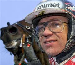 Örjan Kihlström har vunnit sex V75-lopp de senaste två veckorna. Räkna med att han kommer att ta för sig även på lördag på Åby, då det dessutom vankas dubbeljackpot på V75. Foto: Burt Seeger.