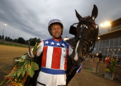 Claes Svenssons Moving On fortsätter att göra succé i Frankrike och har med fredagens seger tjänat över en miljon sedan flytten till Fabrice Souloy. Foto av MICKE GUSTAFSSON