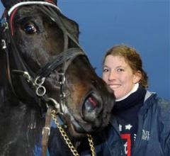 4-anna-och-global-noble-efter-segern-lj_101120_202150
