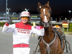 Göran Antonsen ger tummen upp för deltagande i Oslo Grand Prix. Foto av MARTIN LANGELS