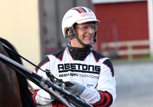 Fredrik Persson har två spännande hästar till start på V86®. Foto av Malin Albinsson TR Bild