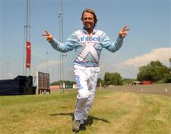 danne-springande-glad-lj_090704_174635