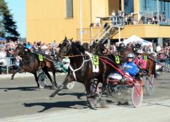 Oasis Bi och Björn Goop speedar hem Klosterskogen Grand Prix via open stretch.                    	            	        	                   		                             Foto av CLAES KÄRRSTRAND