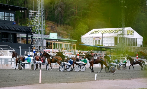 Voltstart - en av två startmetoder inom travet. Den andra är autostart med startbil. Foto av Maria Holmén TR Bild