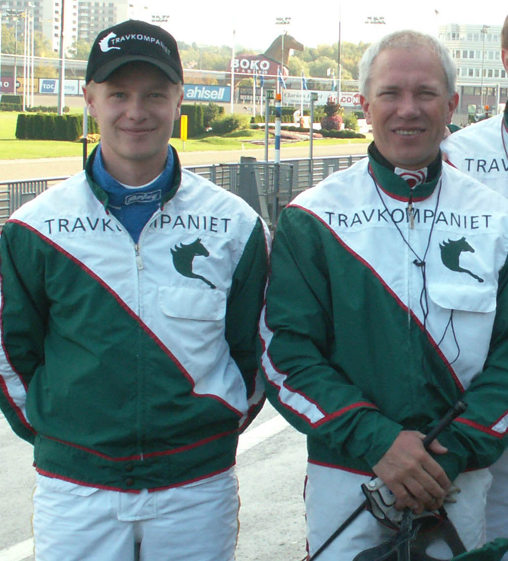 Ettan och tvåan i Travkompaniets egen kuskliga, Örjan Kihlström och Johnny B Karlsson. Foto; A.Lindblom