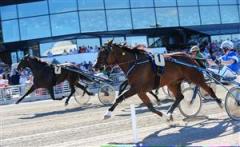 Fama Currit och Erik Adielsson vann V75-3. Foto: Claes K&auml;rrstrand
