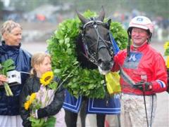 scarlets_aino_pris9674_090711_202027