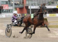 vasterbo_paradise_lj_090922_18827