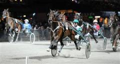 Maharajah och &Ouml;rjan Kihlstr&ouml;m vinner V64-4. Foto: Lars Jakobsson