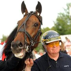 cash-vinning-vita-och-adielsson-lj_090702_19548