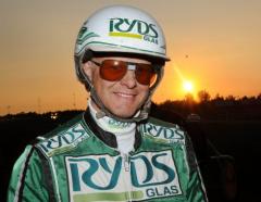Åke Svanstedt var kung på milebanan i Tingsryd och vann sex lopp, fem inom V86-spelet.Foto av LARS JAKOBSSON