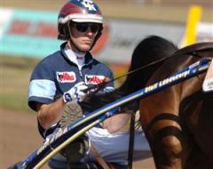 Ville Karhulahti, 27, blir f&ouml;rsteman hos Rainer Bj&ouml;rkroth p&aring; Solvalla. Foto: Tomas Blomqvist