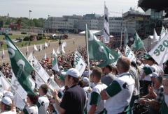 Travkompaniets egen läktare på Elitloppet! Foto; A.Lindblom/Travkompaniet