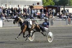 bring_me_luck_us_mal_090603_222126