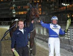 4-alvena-ohara-i-vinnarcirkeln-lj_110216_221154